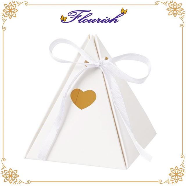 Boîte d'explosion de cadeau de mariage blanc en forme de triangle de conception unique