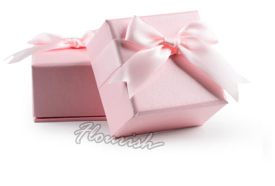 Coffrets-cadeaux de fête d'anniversaire en forme de carré de ruban violet